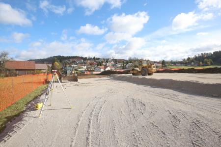 GRADNJA DOMA ZAŠČITE IN REŠEVANJA Z MEDGENERACIJSKIM CENTROM RAKEK 3 FOTO LJUBO VUKELIČ